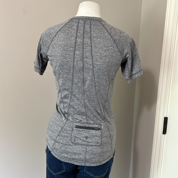 Athleta PACIFICA CONTOURED Grey HEATHER TEE UPF Swim Paddle Beach Sz S - Picture 6 of 13